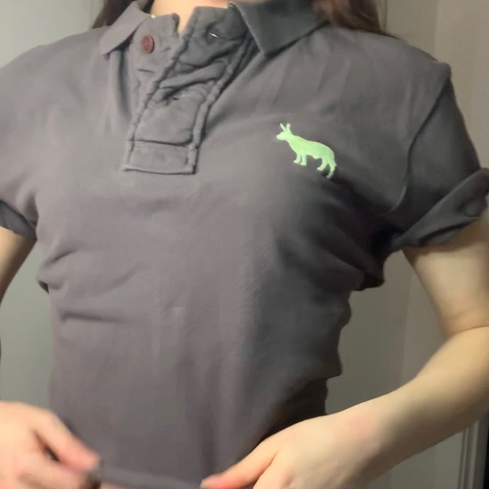 Button down Crop Top - Picture 3 of 5